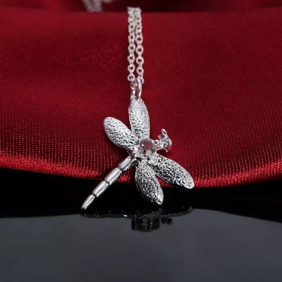 Dragonfly Silver Necklace 18” NEW 🌷 - Picture 3 of 10